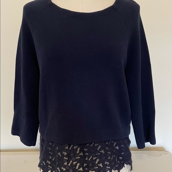 💙 J Crew size Small navy sweater 100% cotton, lace panel. Perfect condition Blue - Picture 5 of 8
